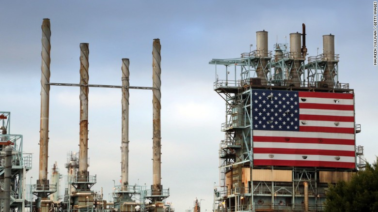 ABŞ-ın neft ehtiyatları 490 mln barelə yaxınlaşır