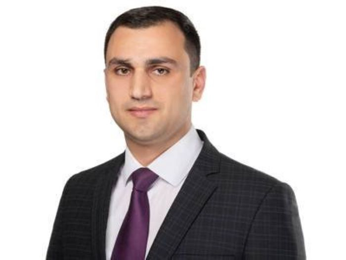 Daha bir erməni deputat mandatından imtina etdi
