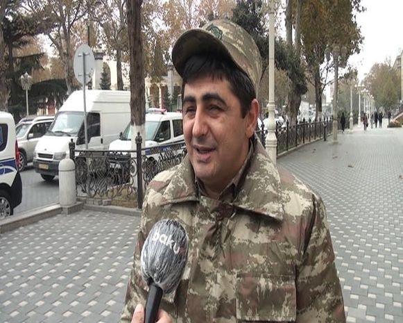 Dostunu qucaqlaması hər kəsi duyğulandıran qazimiz: 