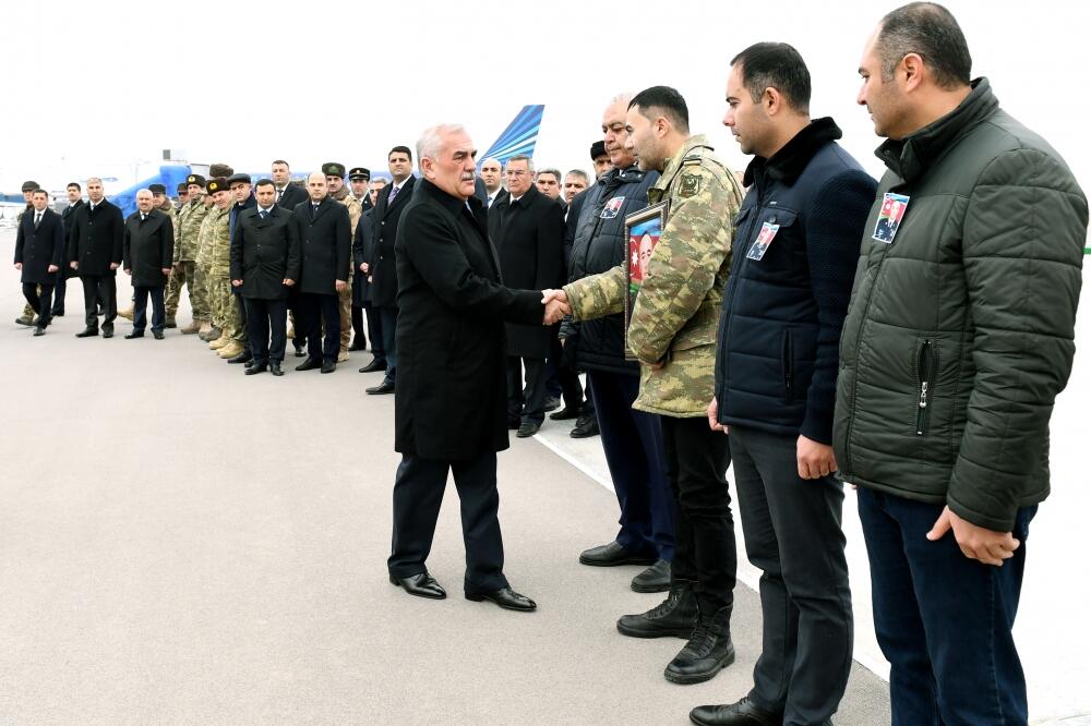 Naxçıvan şəhidlərimizi qarşıladı - Foto