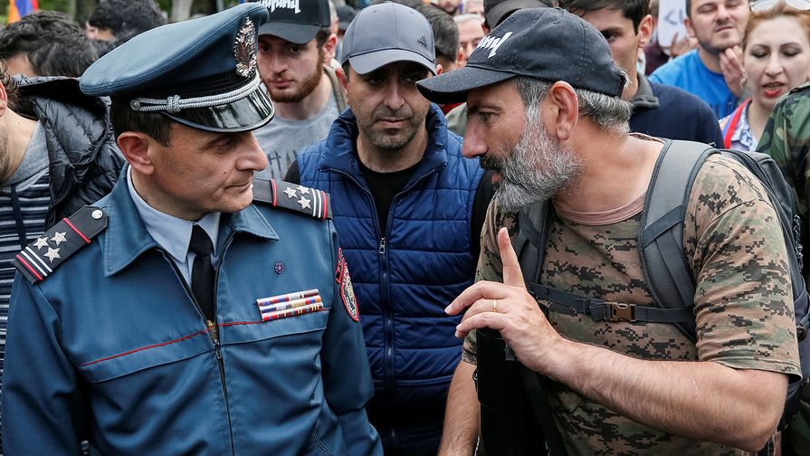 Polislər Paşinyana tabe olmaqdan imtina edirlər