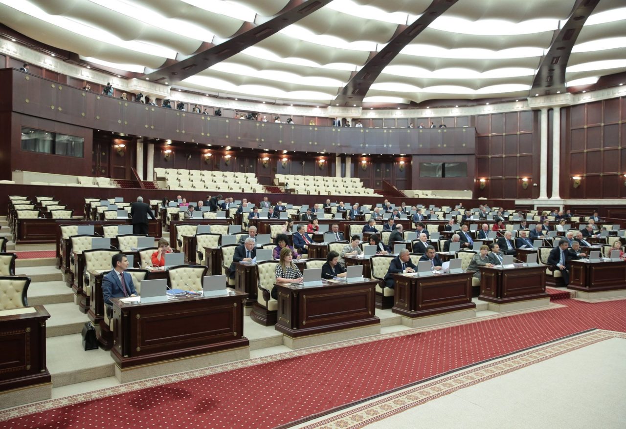 Milli Məclis gələn ilin büdcəsini təsdiq etdi