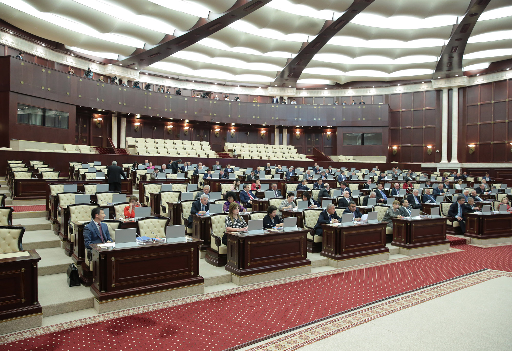 Prezident Parlamentə iki qanun layihəsi göndərdi