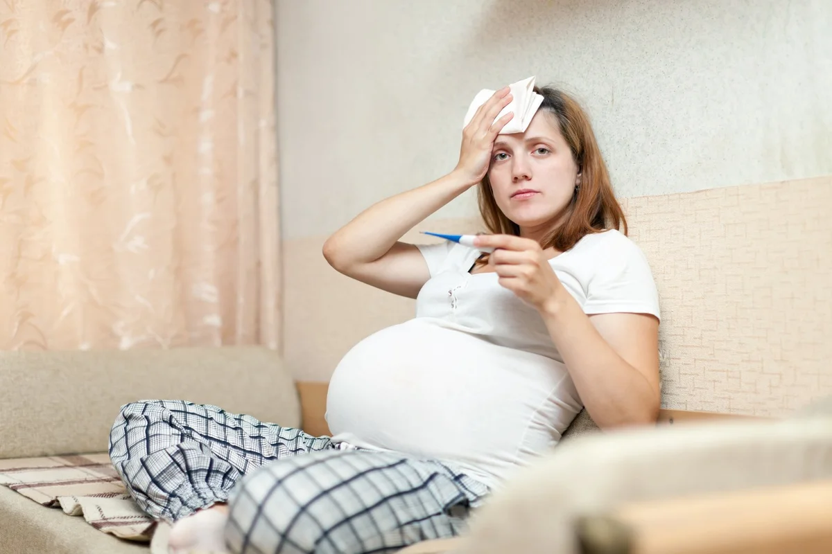 Koronavirus ana bətnindəki körpəyə keçə bilərmi? - Səhiyyə Nazirliyi açıqlama verdi 