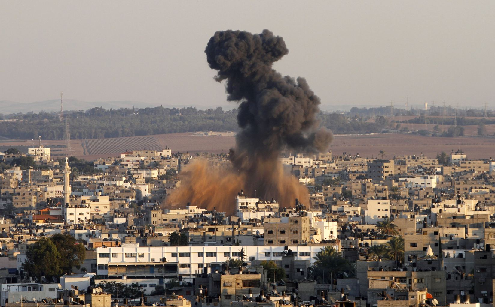 İsrail Suriyanı vurdu - 3 nəfər öldü