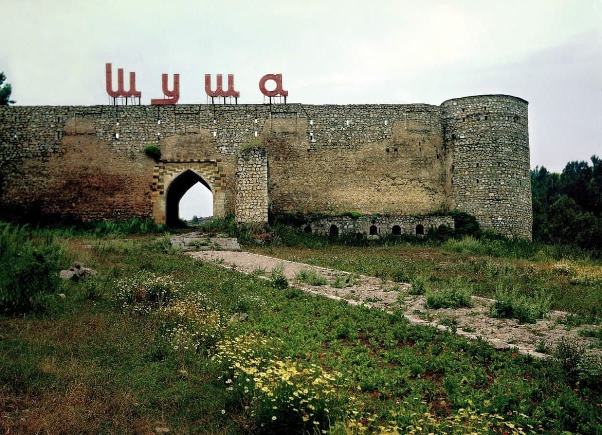 Şuşaya yeni lövhə hazırlanır - FOTO