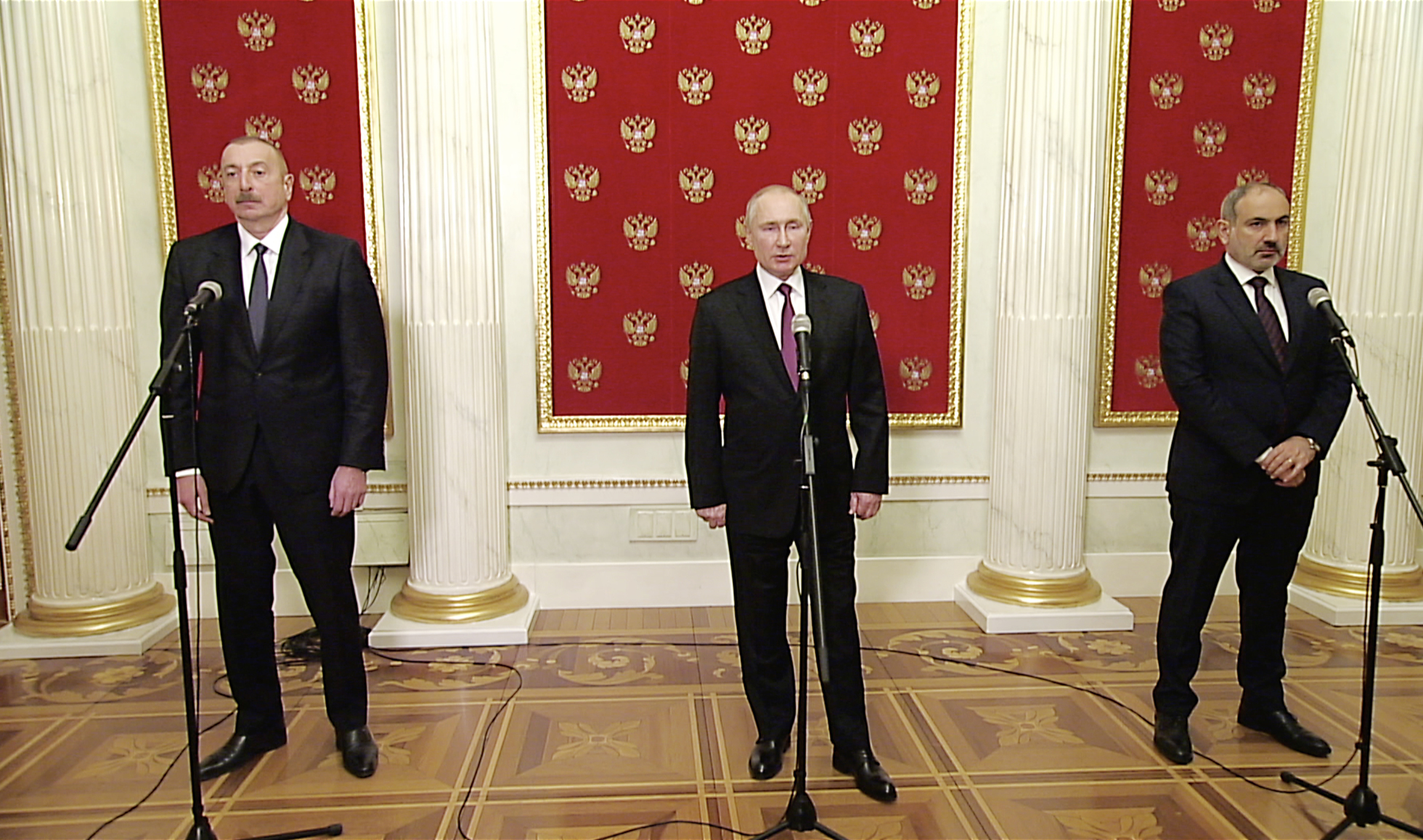 Əliyev, Putin və Paşinyan Moskvada niyə görüşdülər? - “Kommersant”
