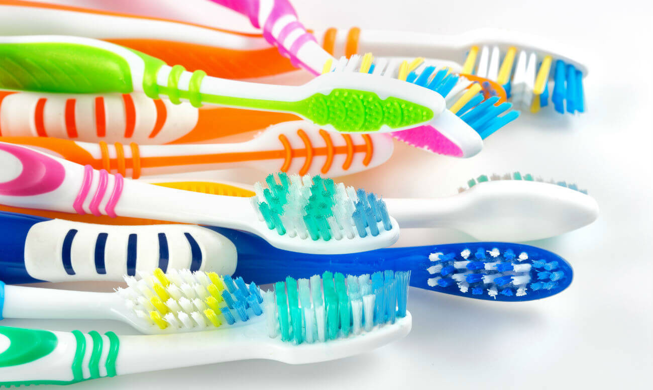 Diş fırçalarımızı necə təmizləməliyik?