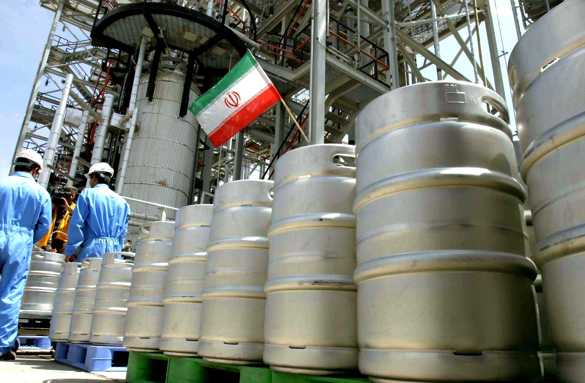 İran uranın istehsalına başladı