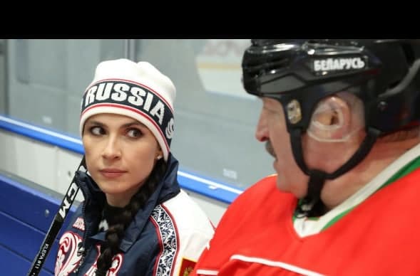 Azərbaycanlı jurnalist Lukaşenko ilə xokkey oynadı – FOTO
