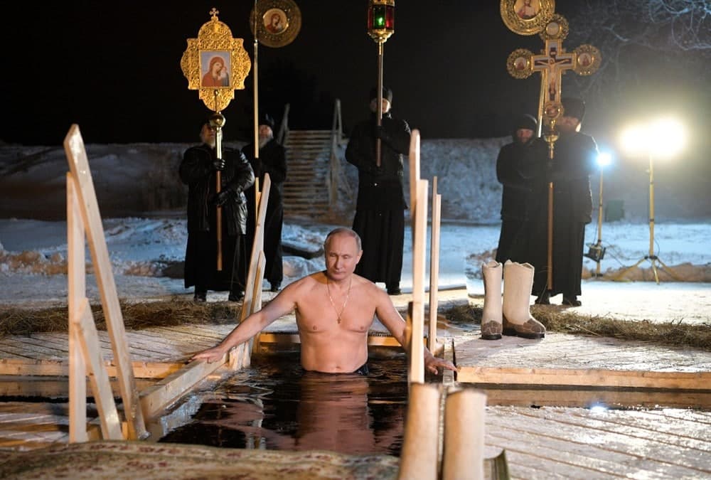 Putin buzlu suya girdi - FOTO - VİDEO