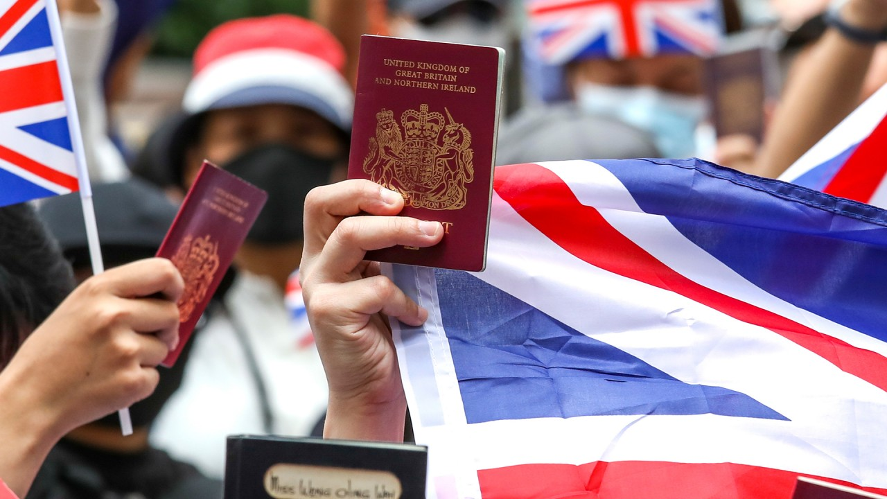 Çin İngiltərə passportlarını tanımaqdan imtina etdi