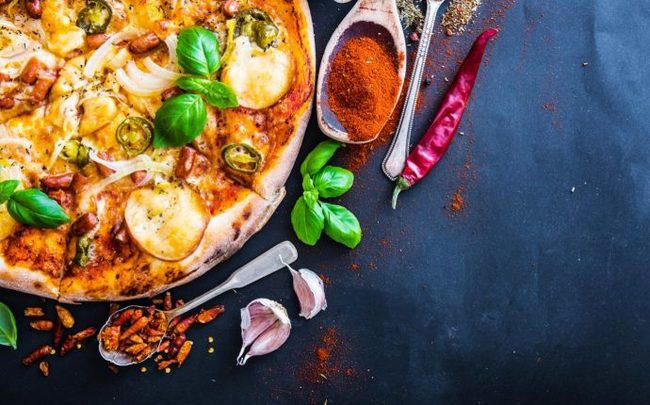 Napolidən gələn kökə: Bu gün Beynəlxalq Pizza Günüdür - FOTOLAR