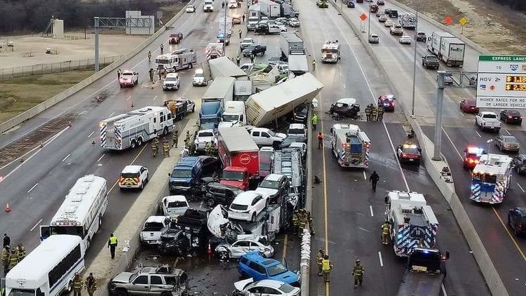 ABŞ-da ağır yol qəzası: 6 ölü, 36 yaralı var - YENİLƏNİB - VİDEO