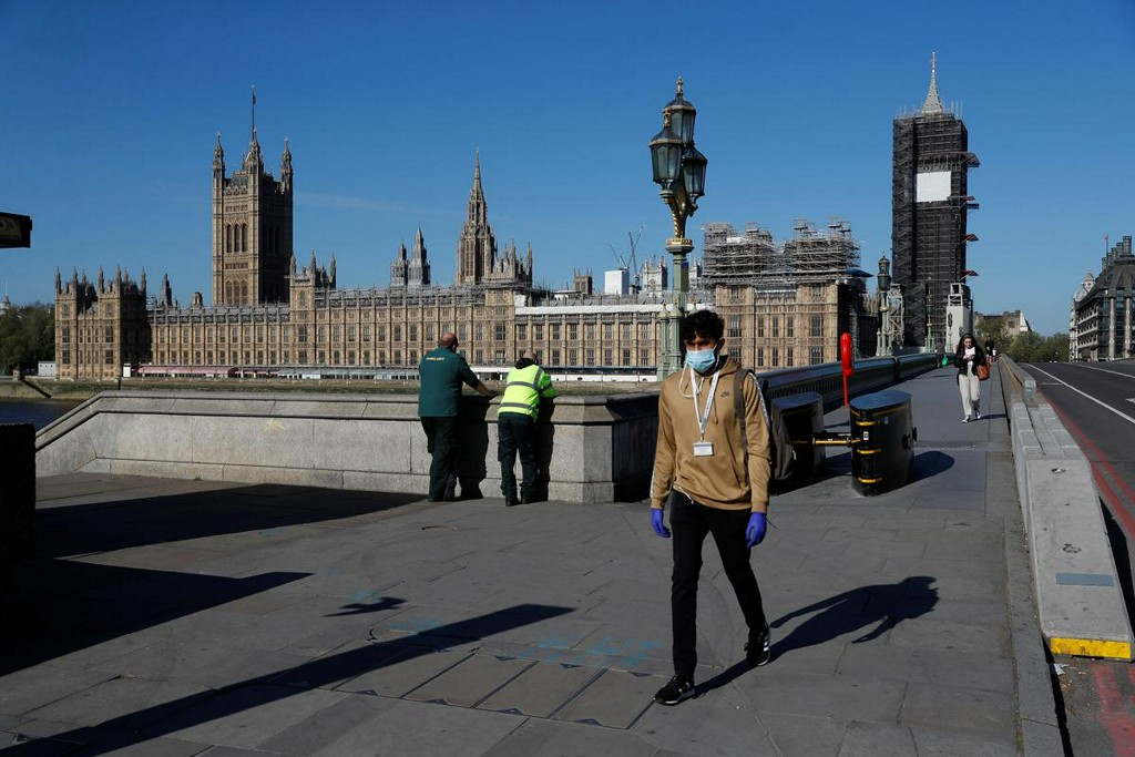 Britaniyada bir gündə 621 nəfər həyatını itirdi