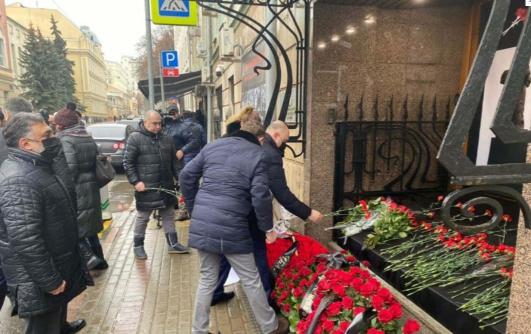 Azərbaycanlılar Moskvada Xocalı faciəsi qurbanlarının xatirəsini yad etdilər - FOTO