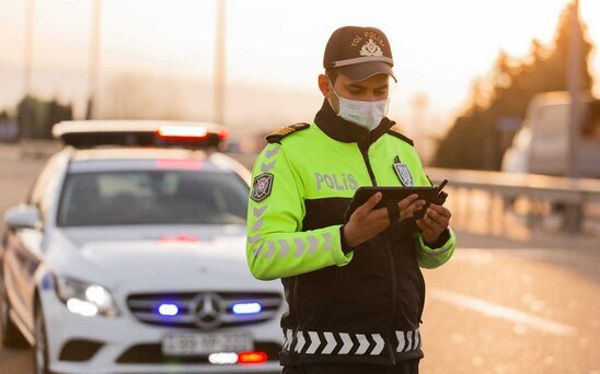 DİQQƏT: Avtomobildən küçəyə zibil atan sürücülər 40 manat cərimə olunacaq