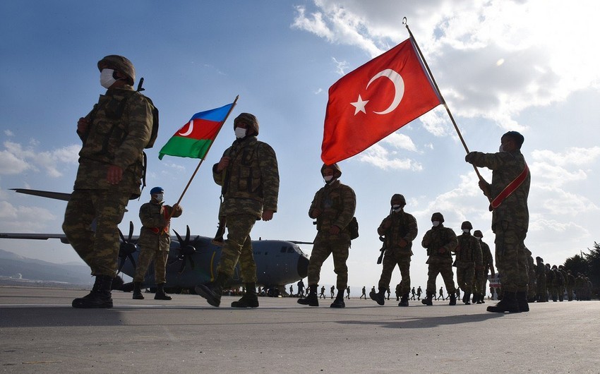 Azərbaycan və Türkiyə ordusunun birgə təlimləri başladı Azərbaycan və Türkiyə ordusunun birgə təlimləri başladı