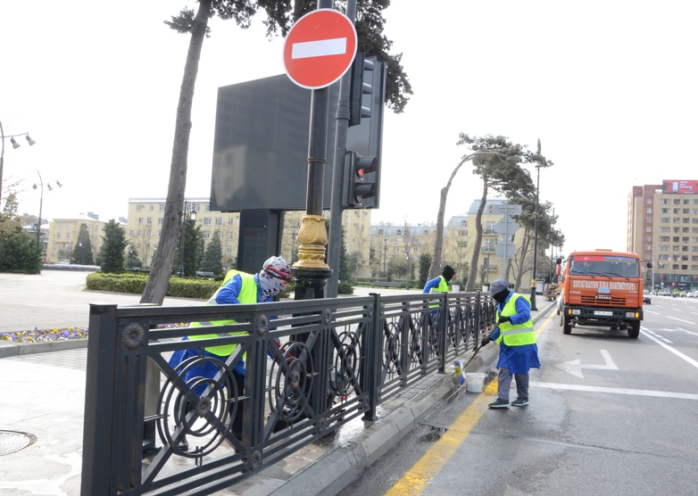 Bakı küçələri dezinfeksiya edildi - FOTOLAR