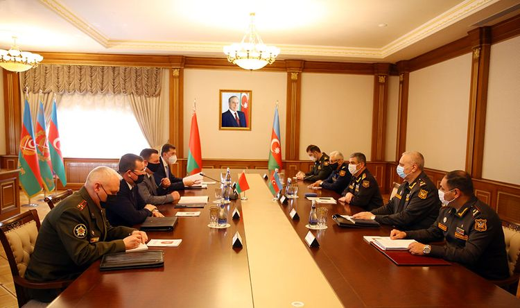 Azərbaycanla Belarus arasında hərbi əməkdaşlıq müzakirə edildi