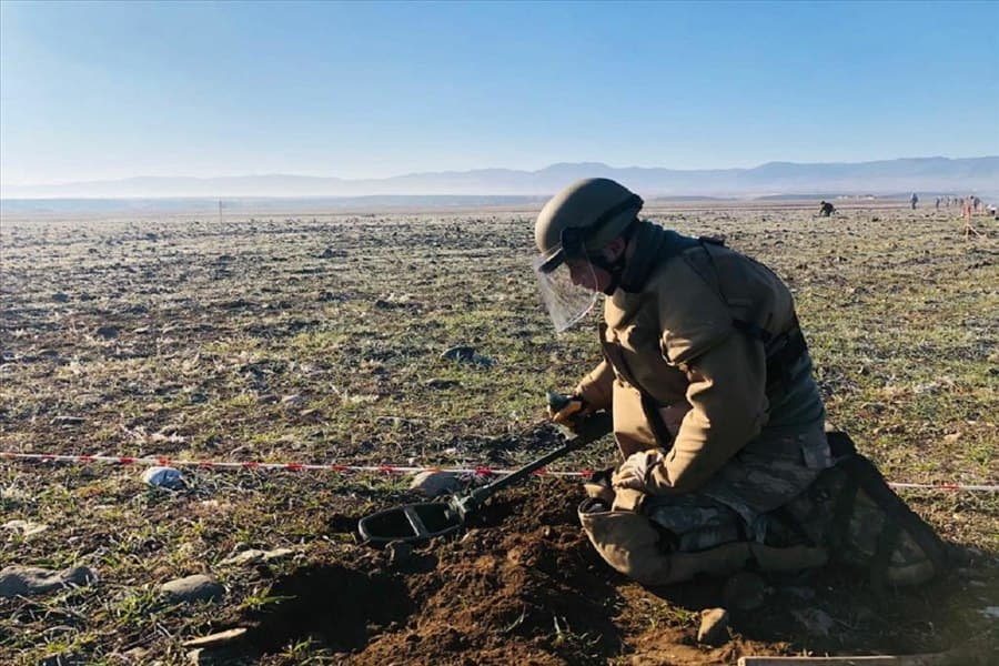 Minalanmış ərazilər məsələsi Fransa mətbuatında