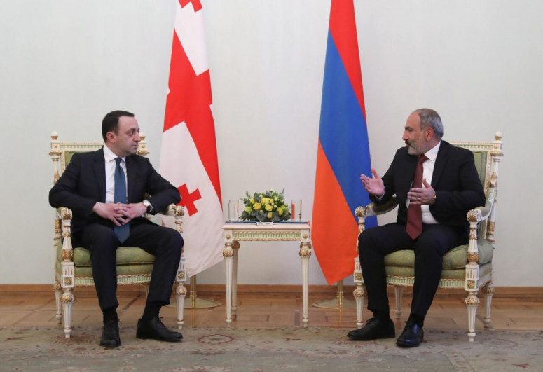 Gürcüstan Baş naziri İrəvanda Paşinyanla görüşdü