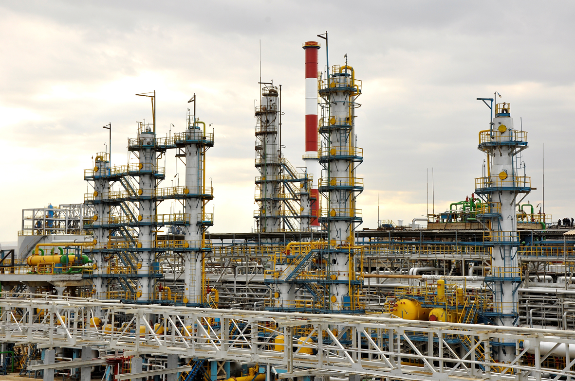 Azərbaycan neft ixracını azaltdı