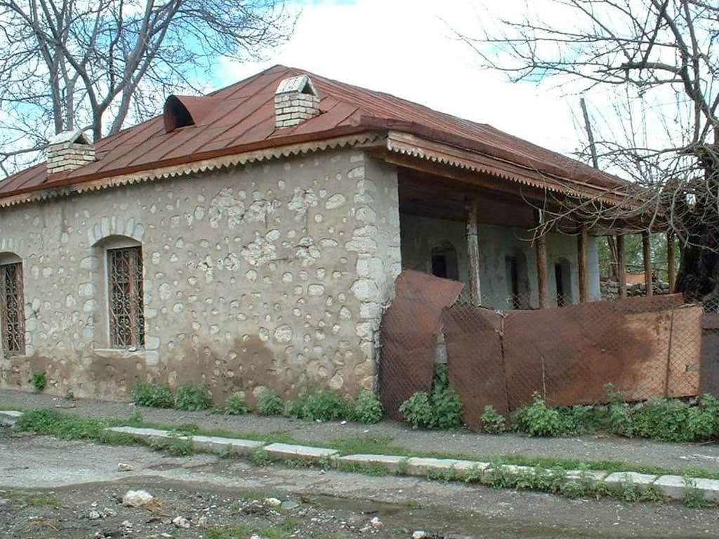 “Bülbülün ev muzeyi tam təmir edilməsin” - Deputatdan TƏKLİF