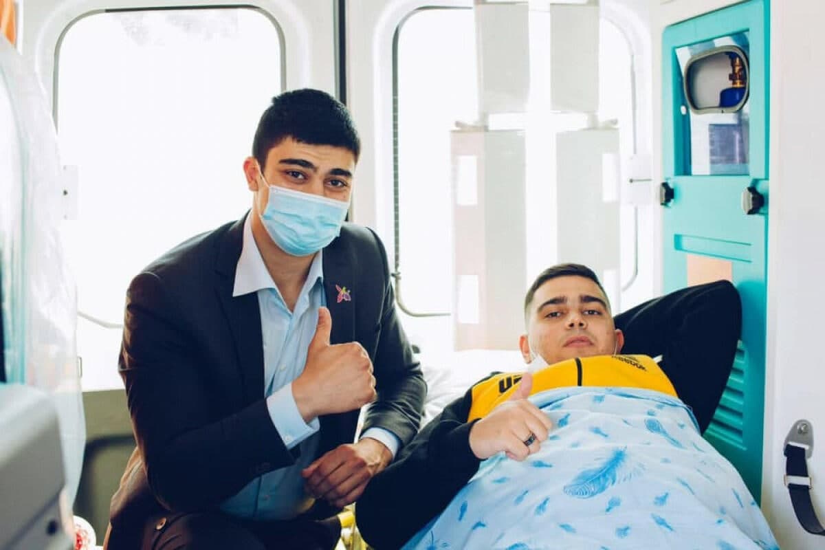 Ağır yaralanan 7 qazi Türkiyəyə göndərildi - FOTO