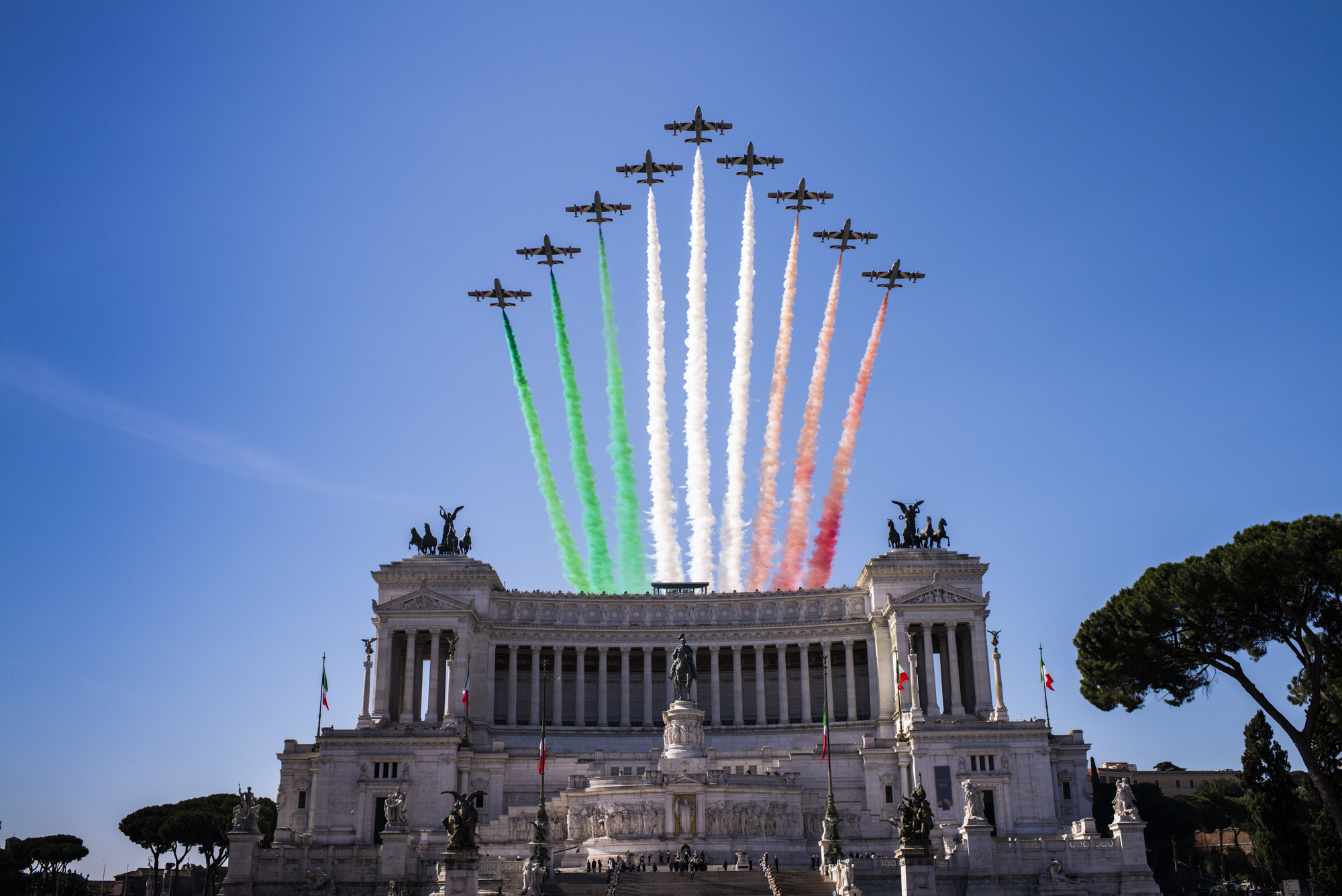 İtaliya Respublika Gününü paradsız qeyd etdi – VİDEO