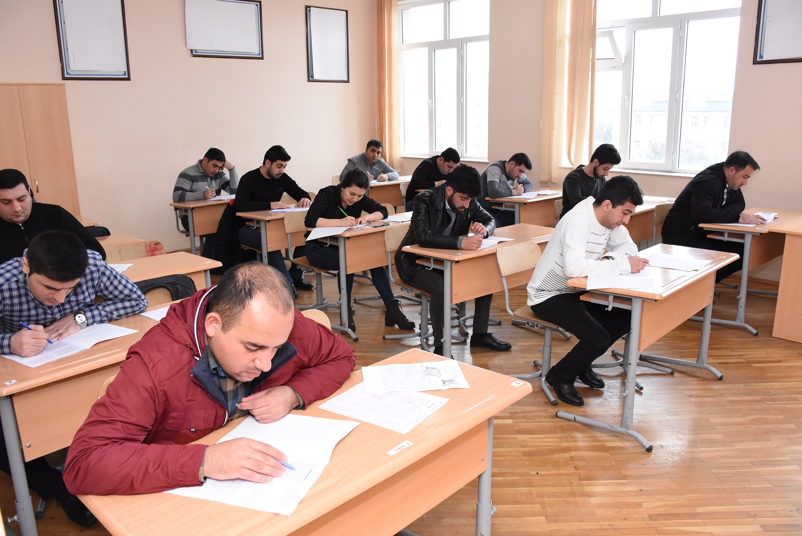 Bakıda 2 məktəbin 1 abituriyenti belə universitetə qəbul olmayıb 