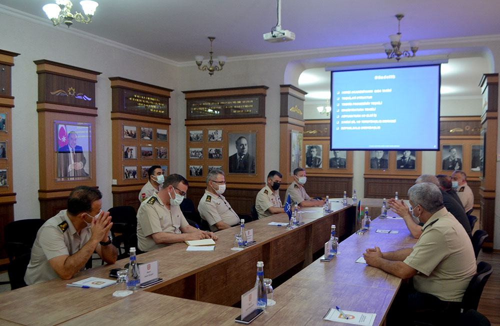 NATO Quru Qoşunları Komandanlığının nümayəndə heyəti Hərbi Akademiyada - FOTO