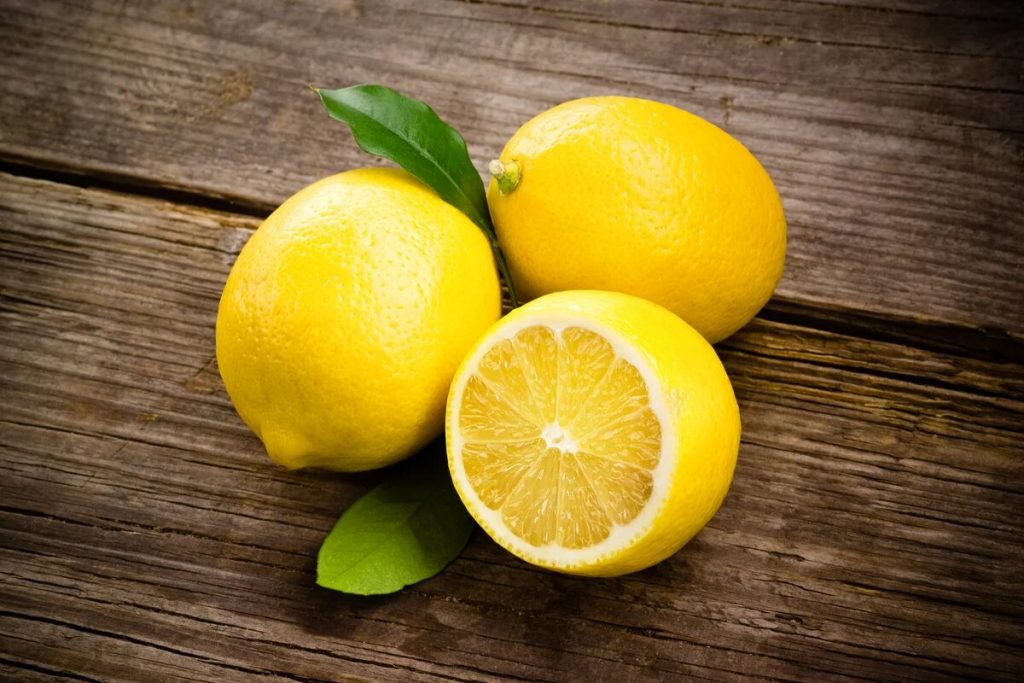 Azərbaycanlı məşhur limon satan uşağa 25 min manat verdi - FOTO Azərbaycanlı məşhur limon satan uşağa 25 min manat verdi - FOTO