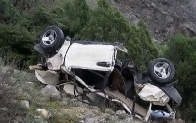 Lökbatan yolunda ağır qəza - Maşın dərəyə aşdı - FOTO