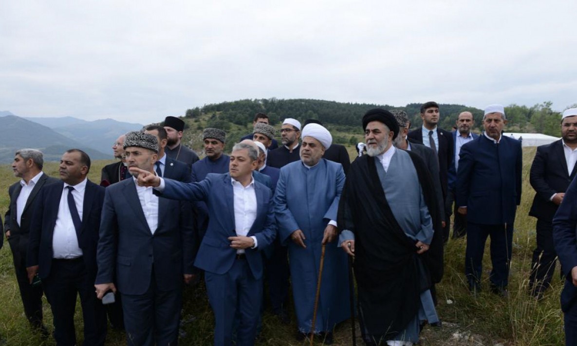 Azərbaycandakı dini konfessiya rəhbərləri Cıdır düzündə - FOTO