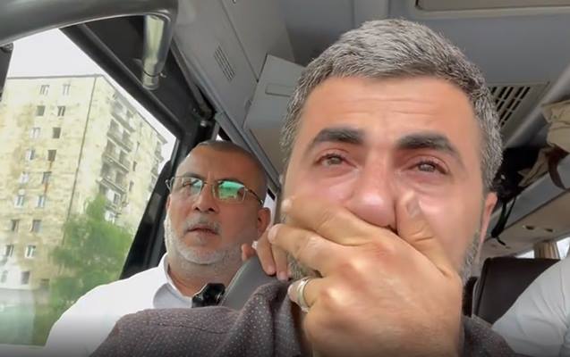 Şuşaya gedən Zaur Baxşəliyev hönkür-hönkür ağladı - VİDEO