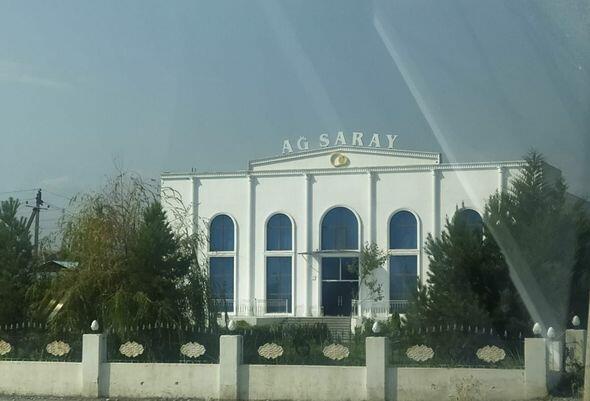 Bu restoranlarda karantin qaydaları pozuldu - FOTO