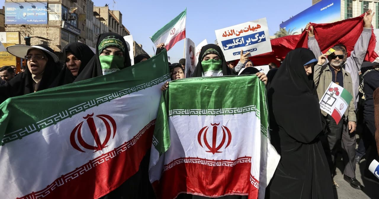 İranı bürüyən etiraz dalğası – Molla rejimi öz Fatihəsini oxuyur...