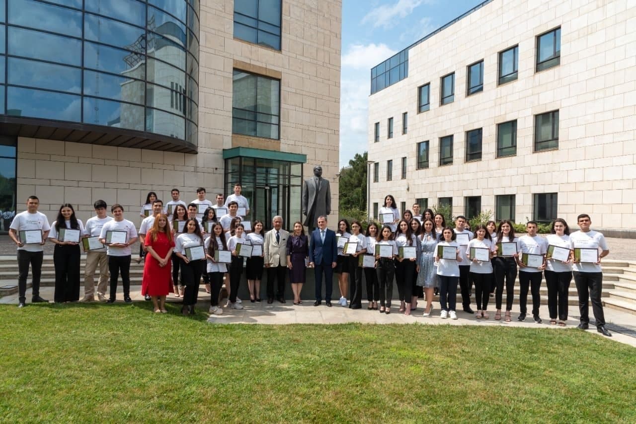 Ceyhun Bayramov ADA universitetində - FOTO