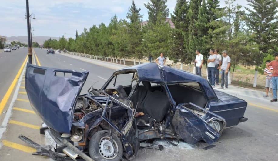 Hacıqabulda iki avtomobil toqquşdu - 1 ölü, 6 yaralı var - FOTO