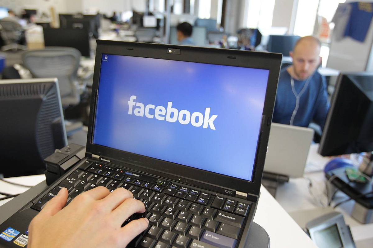 Facebookda BLOKLANDINIZ – “Nöqtə, vergül” kampaniyası işə yarayırmı?