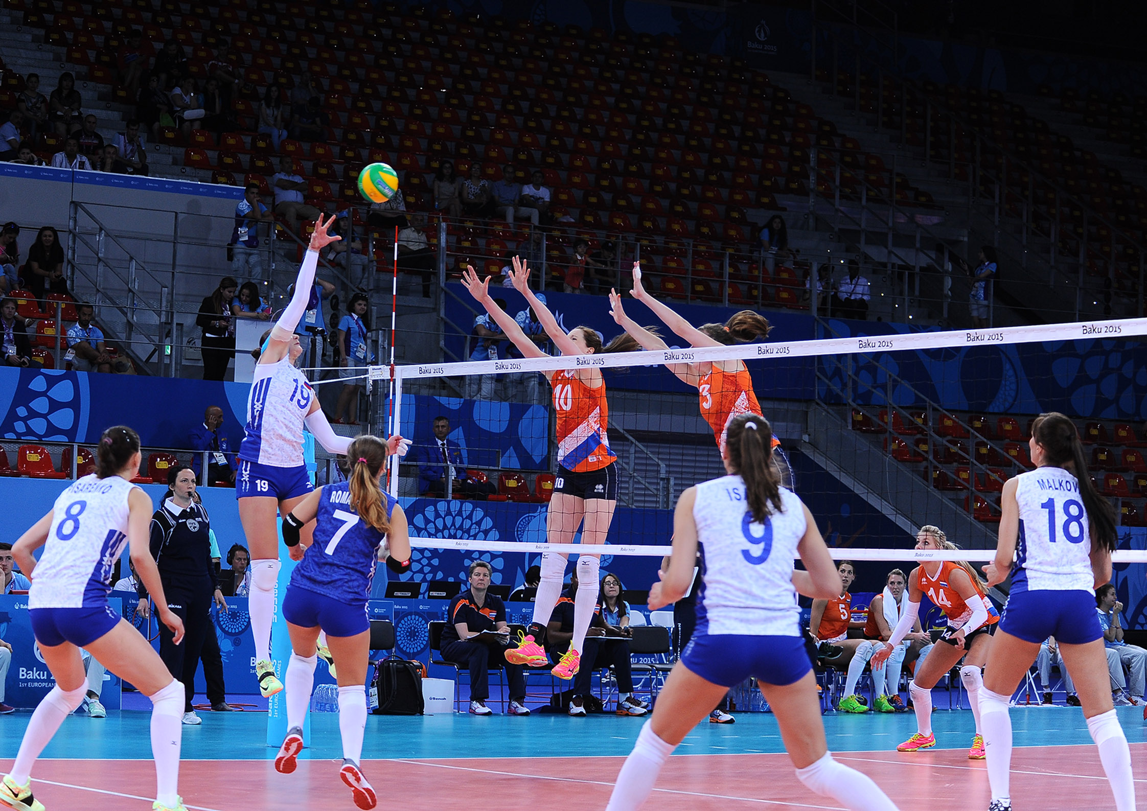 Avropa Çempionatı: Qadın voleybolçularımız Rusiya ilə qarşılaşıb