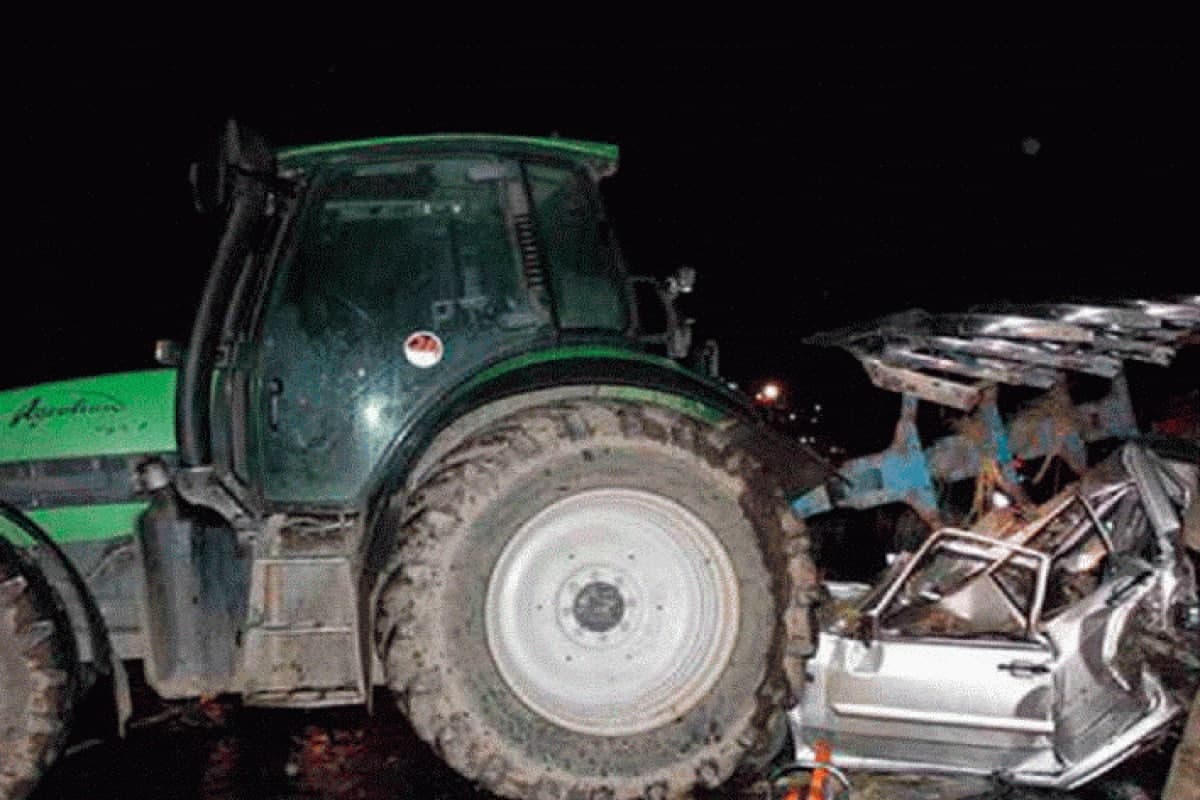 Kürdəmirdə traktor kanala aşdı – 2 nəfər xəstəxanaya aparıldı