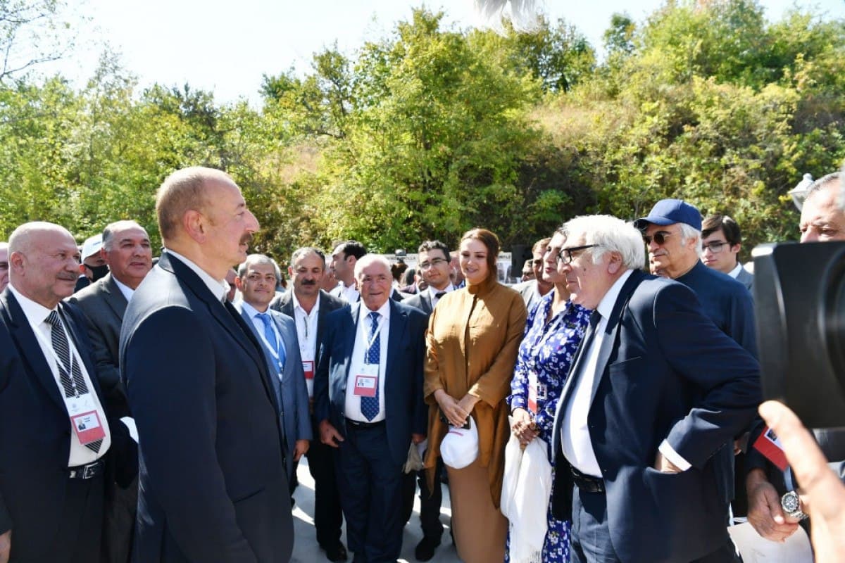 Yazıçılar Birliyinin növbəti qurultayının vaxtı bəlli oldu