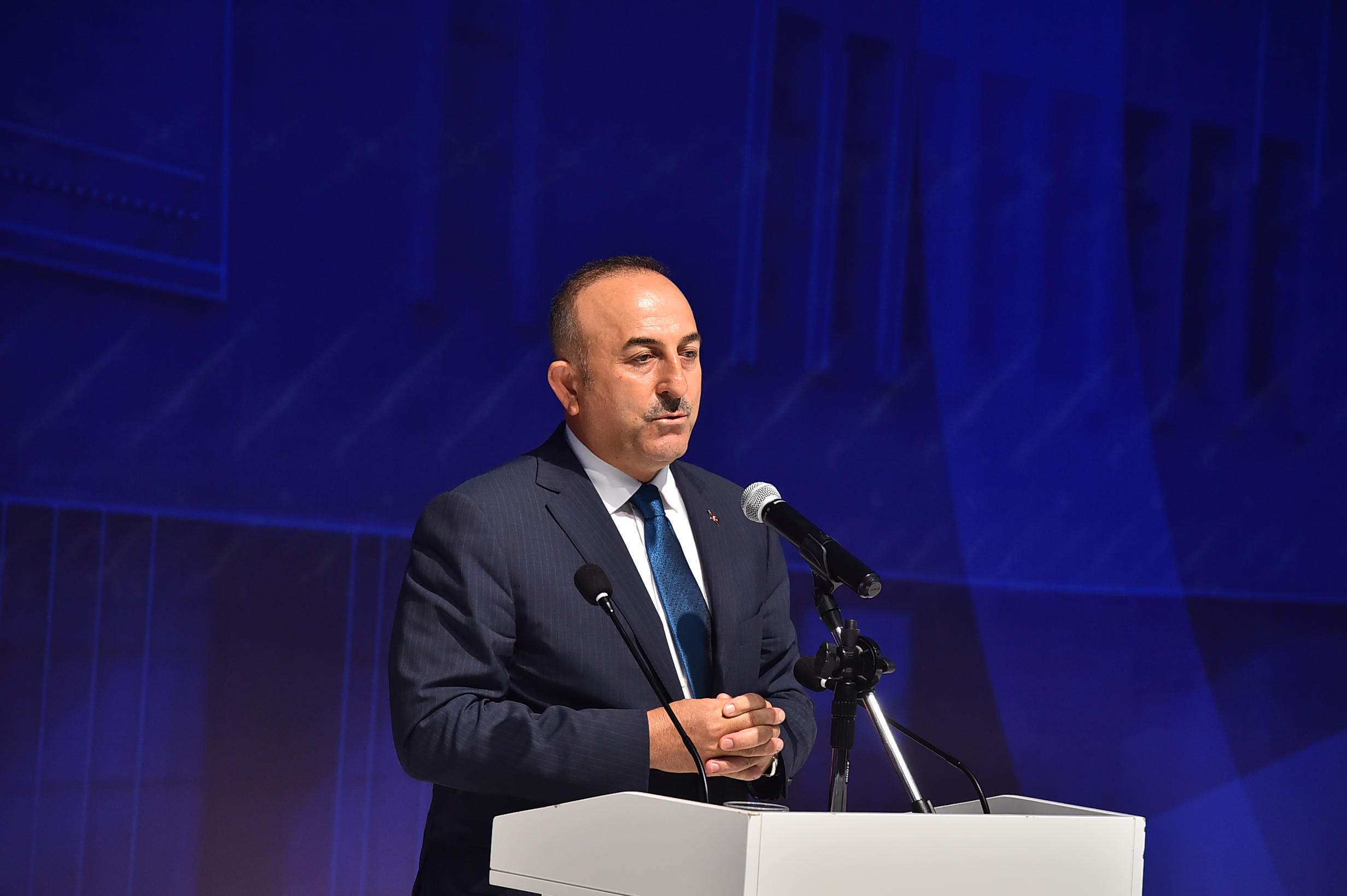 Çavuşoğlu: “Ölkədə ciddi ərzaq ehtiyacı yaranıb”