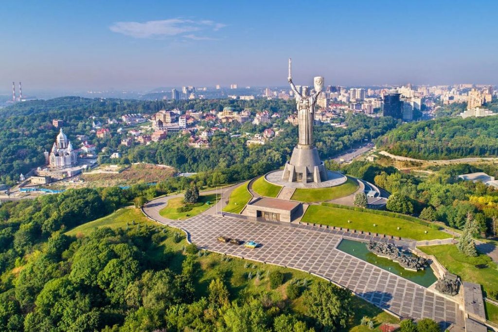 Bakı ilə Kiyev “Qardaşlaşmış şəhərlər” sazişini İMZALAYACAQ