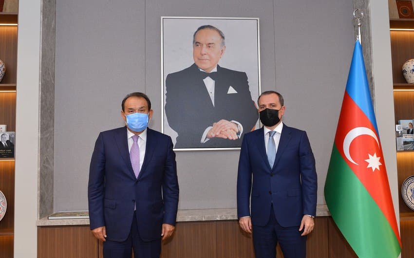 Ceyhun Bayramov Türk Şurasının Baş katibi ilə görüşdü