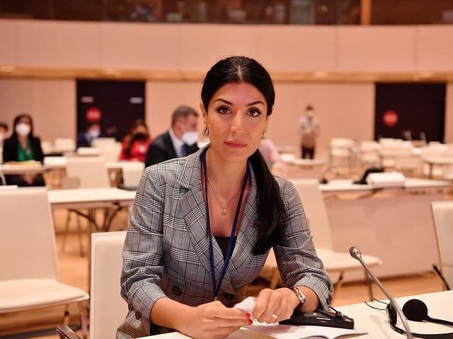 Nigar Arpadarai: “Azərbaycanda COVİD pasportunun tətbiqinə ehtiyac varmı?”
