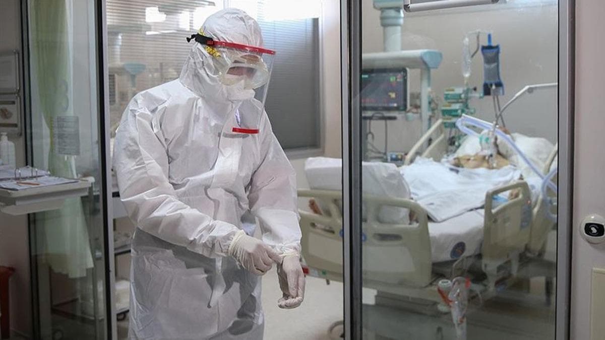Türkiyədə bu gün koronavirusdan 221 nəfər öldü