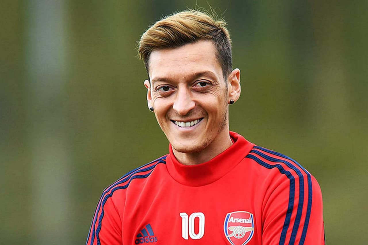 Məsut Özil ABŞ klubuna keçə bilər